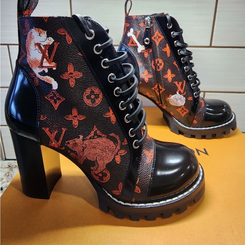 Brand New Louis Vuitton Catogram Star Trail Line ankle boots 38.5 100% authentic